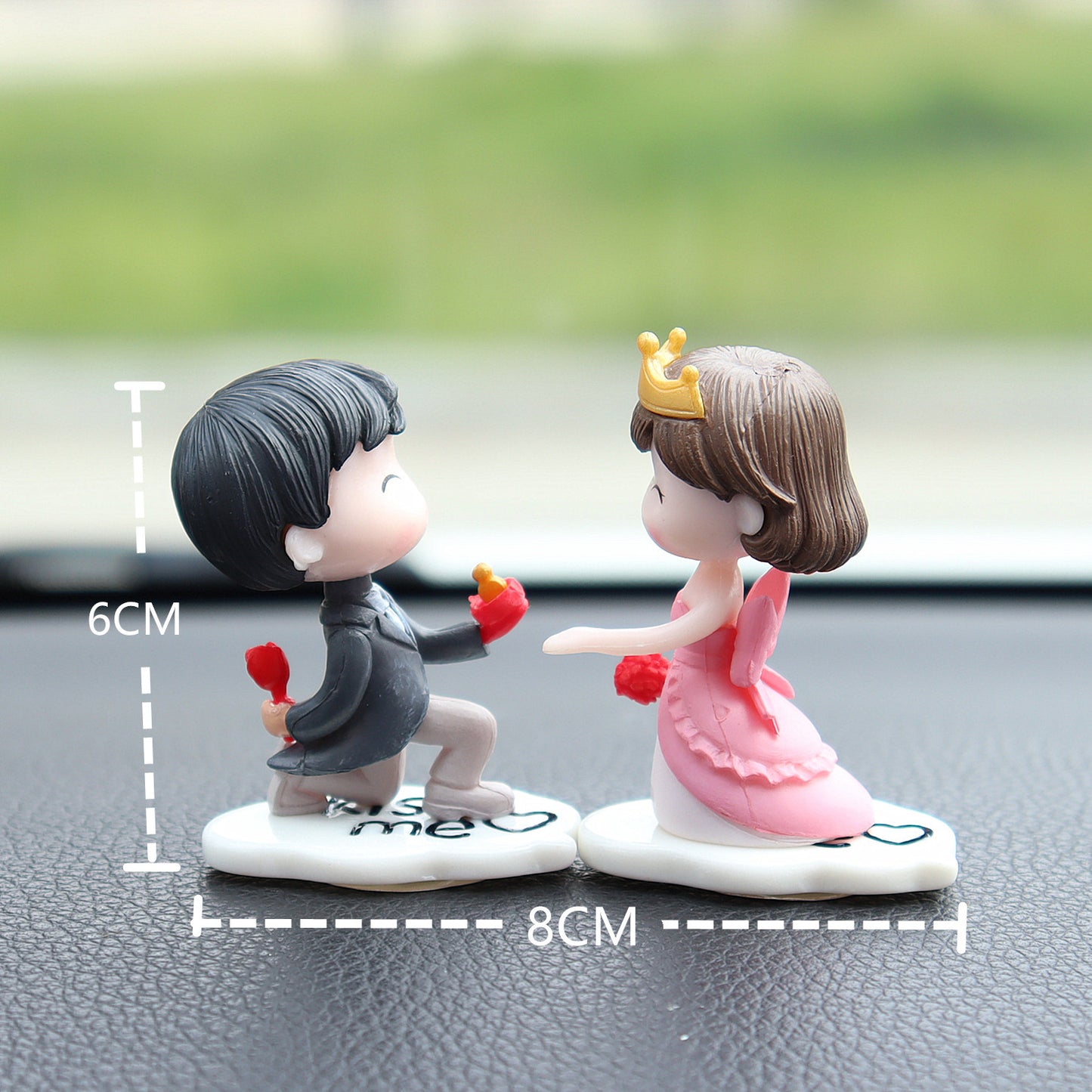 Cartoon Resin Couples Figurine Cute Lovers Balloon Ornament for Car Dashboard;Office Desktop;Home Decor