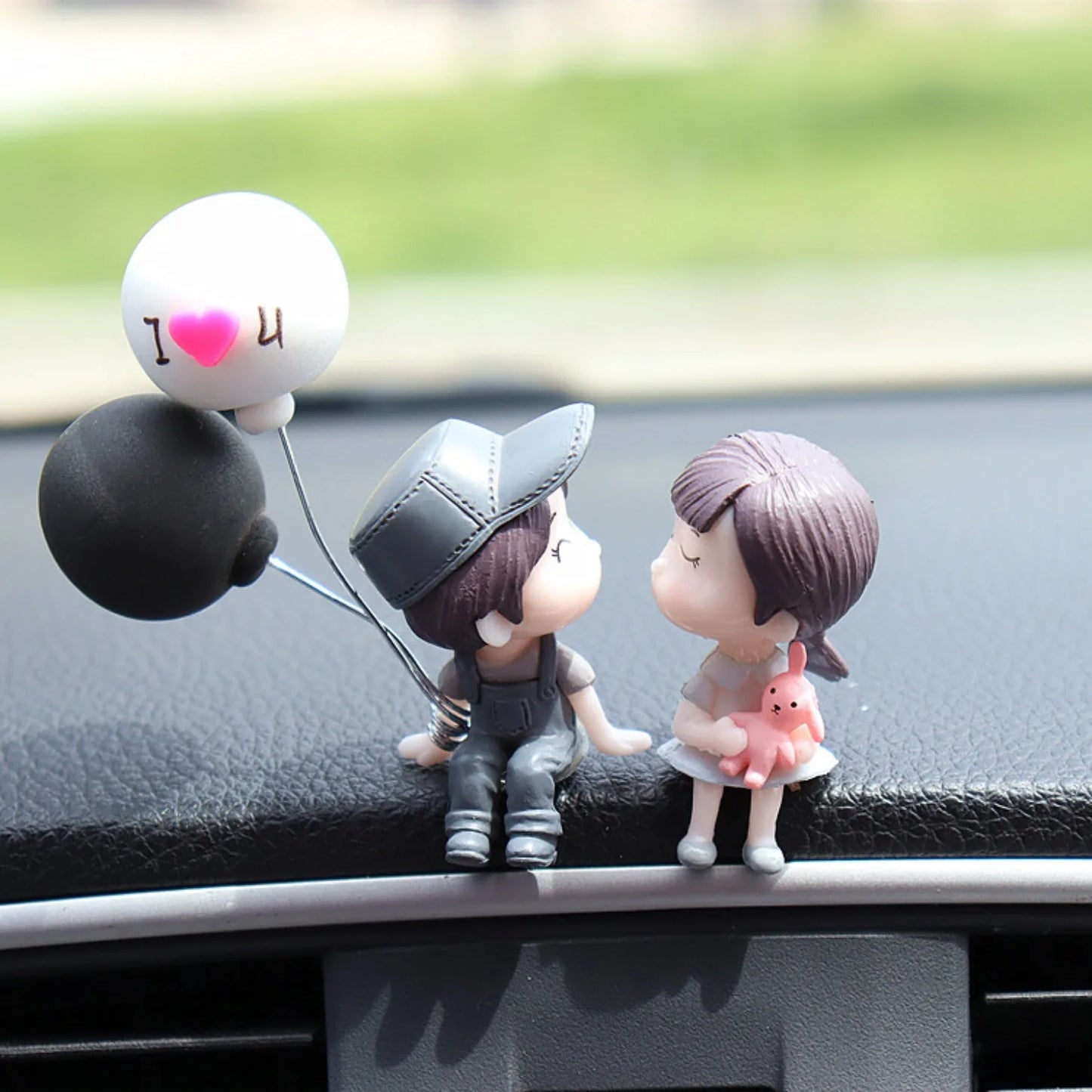 Cartoon Resin Couples Figurine Cute Lovers Balloon Ornament for Car Dashboard;Office Desktop;Home Decor