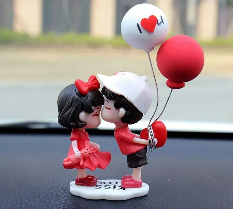 Cartoon Resin Couples Figurine Cute Lovers Balloon Ornament for Car Dashboard;Office Desktop;Home Decor