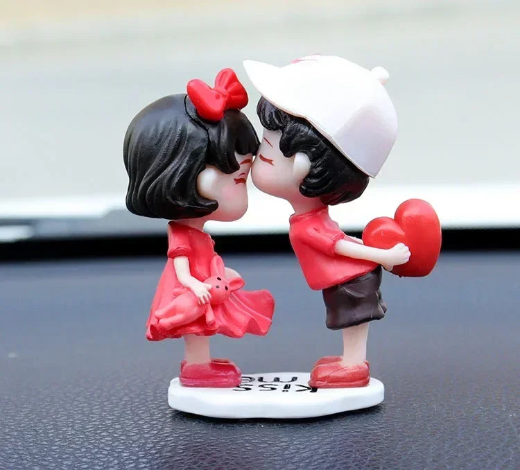 Cartoon Resin Couples Figurine Cute Lovers Balloon Ornament for Car Dashboard;Office Desktop;Home Decor